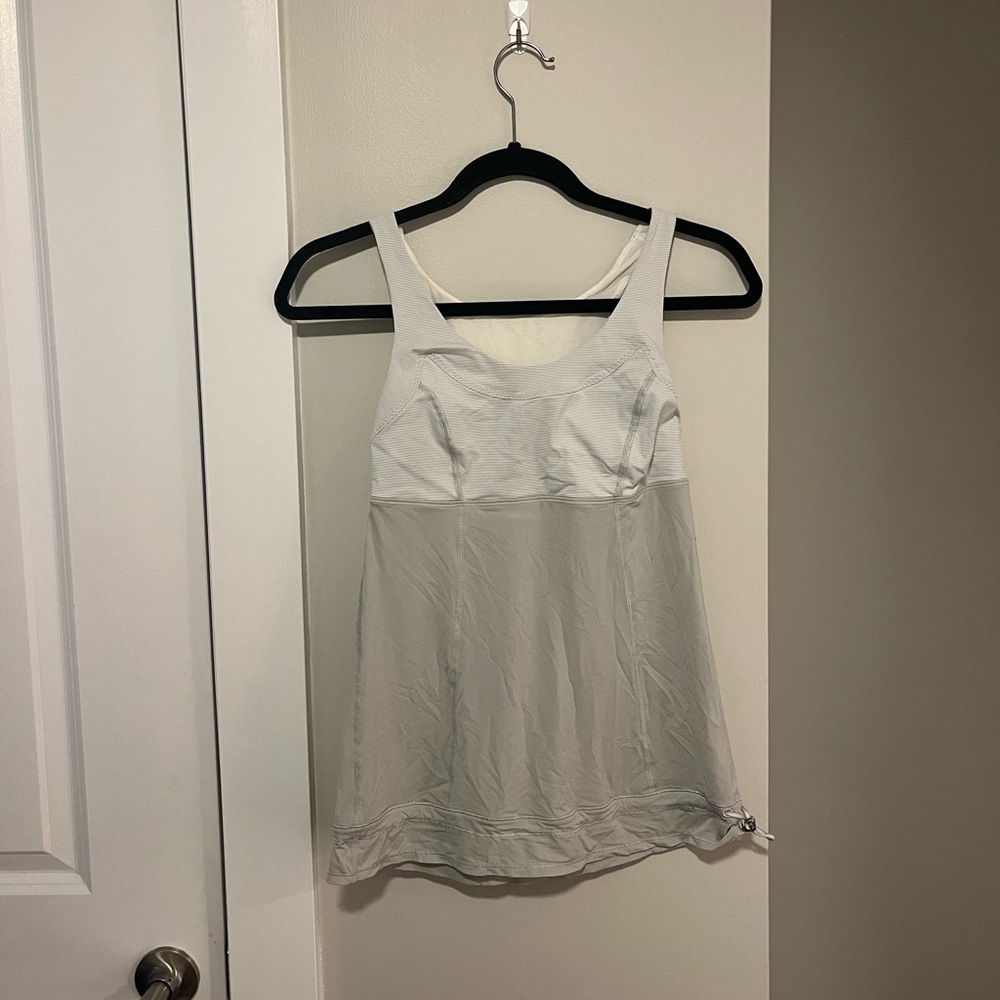 Lululemon Tank top (Sz 4)